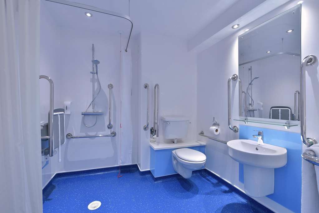 Travelodge Birmingham Oldbury Oldbury  Room photo