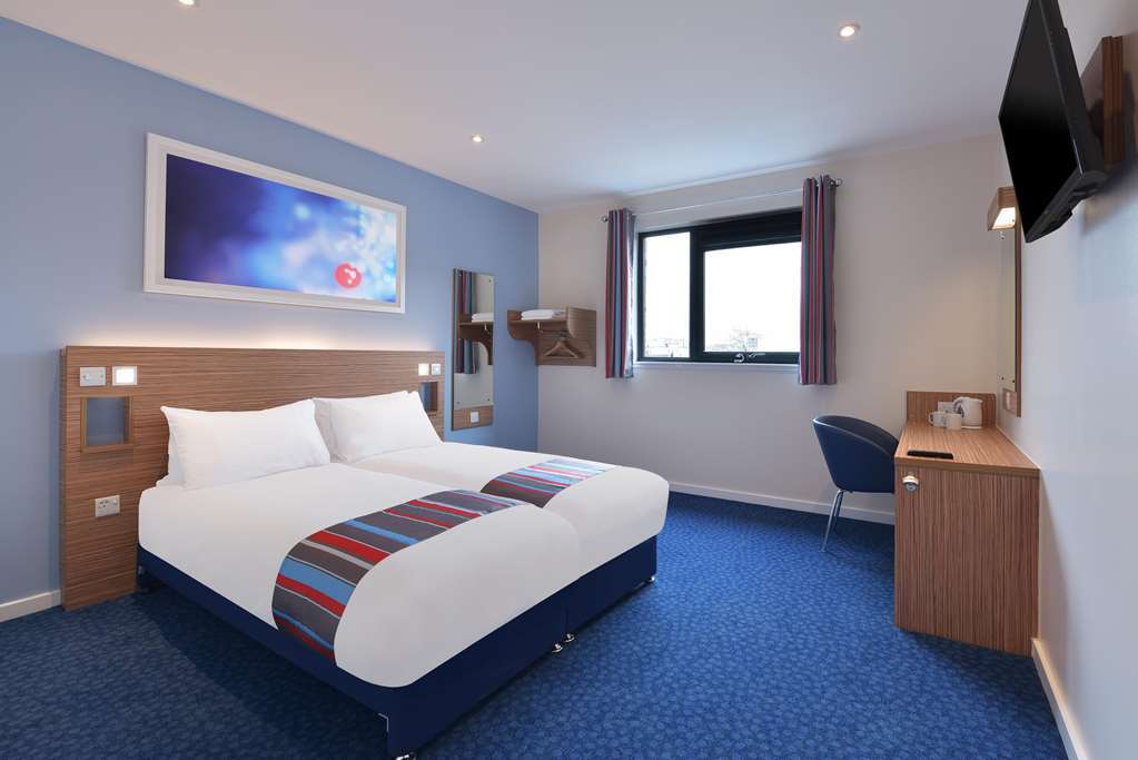 Travelodge Birmingham Oldbury Oldbury  Room photo